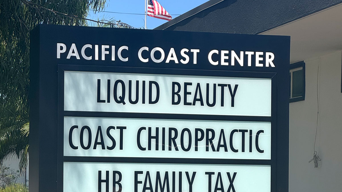 Aluminum and Metal Monument Signs with changeable tenant panels