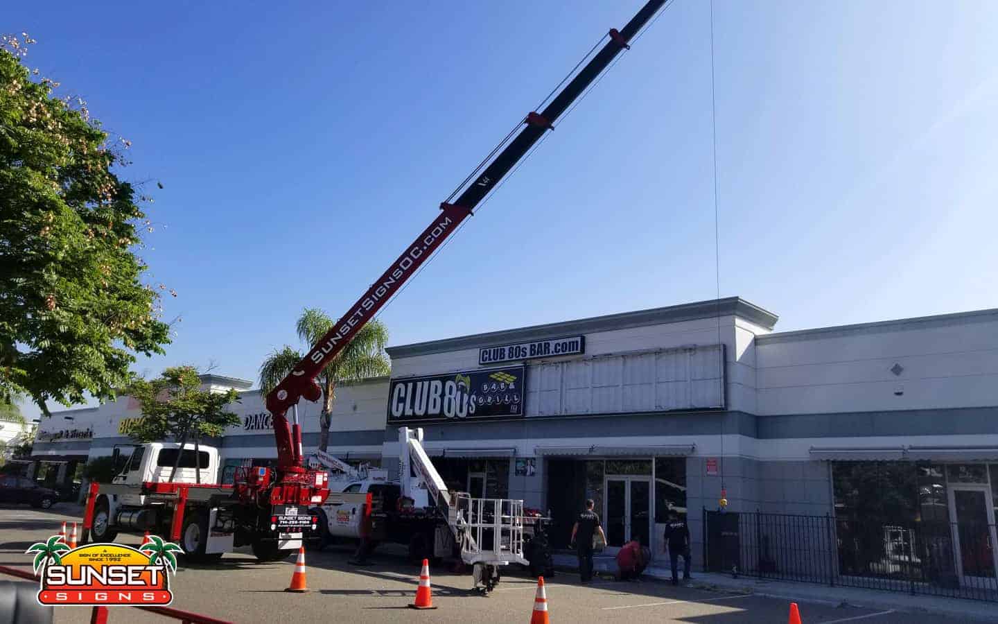 Sign Company Los Angeles • Custom Made Building Signs Throughout LA