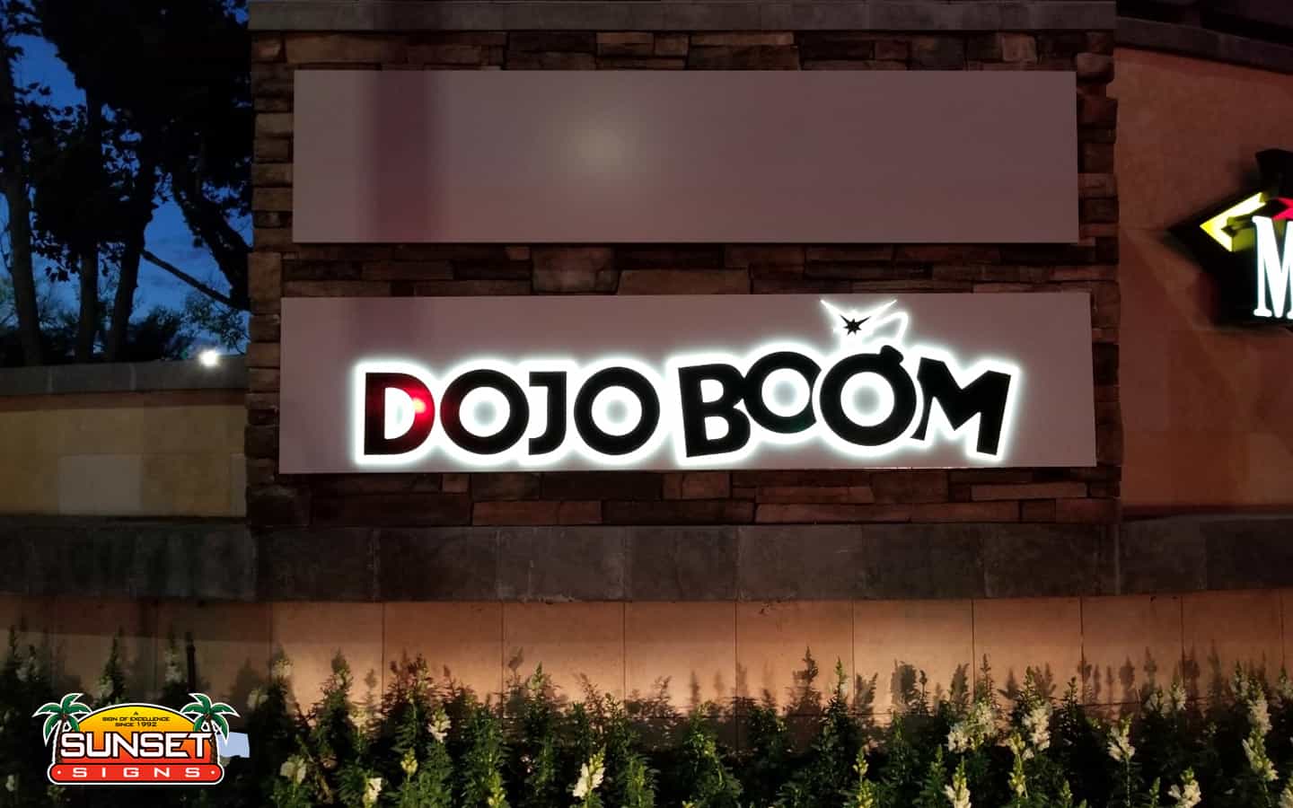 Strip Mall Signage • Custom High End Shopping Center Signs